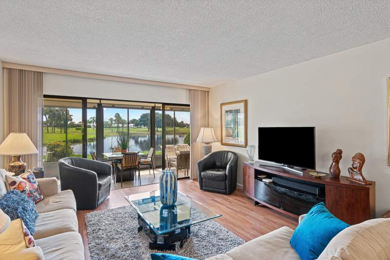 2 bedroom Condominium at 5152 Golfview Court, Boca Delray I-Iii Condo S Filed In Or3857P483,4, Delray Beach — photo 4