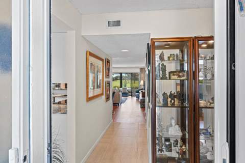 5152 Golfview Court, Delray Beach FL - photo 9 of 53