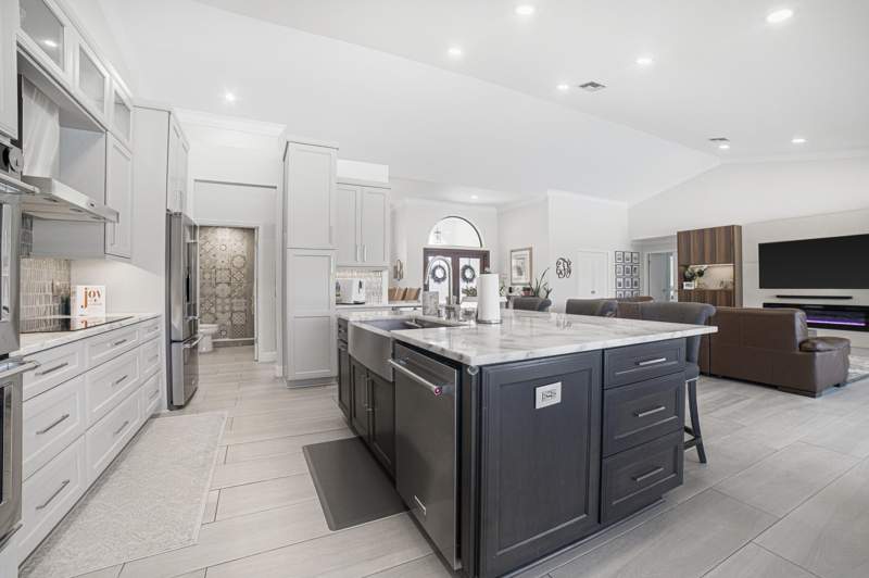 4 bedroom Single Family Residence at 11170 Boca Woods Lane, Boca Woods Country Club 8, Boca Raton — photo 3