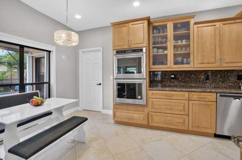 7658 Solimar Circle, Boca Raton FL - photo 18 of 47