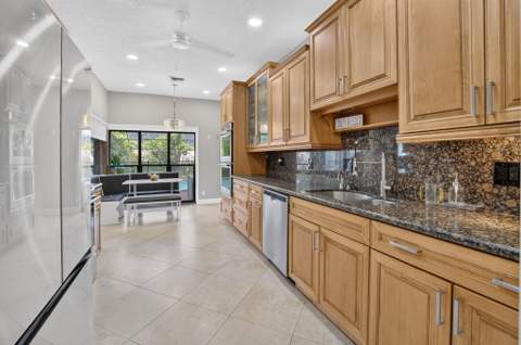 7658 Solimar Circle, Boca Raton FL - photo 20 of 47