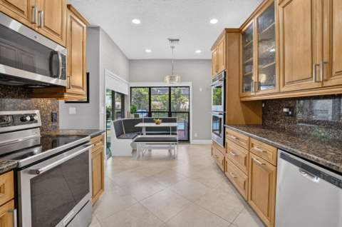 7658 Solimar Circle, Boca Raton FL - photo 21 of 47