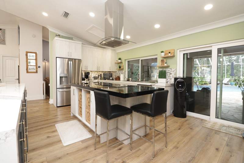 4 bedroom Single Family Residence at 7801 NW 85th Avenue, Woodmont Tract 57, Tamarac — photo 2