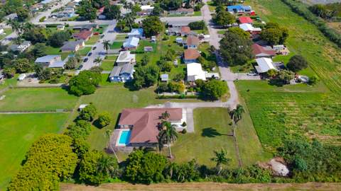 173 S Greenstar Avenue, Pahokee FL - photo 11 of 76