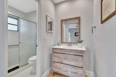 577 SW 24th Avenue, Boynton Beach FL - photo 19 of 35