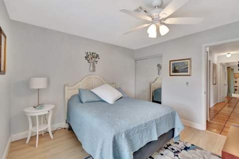 577 SW 24th Avenue, Boynton Beach FL - photo 22 of 35