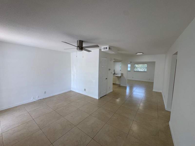 2 bedroom Single Family Residence at 4717 NW 49th Place, Mainlands Of Tamarac Lakes, Tamarac — photo 3