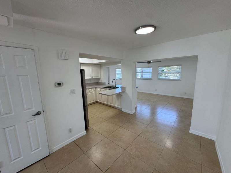 2 bedroom Single Family Residence at 4717 NW 49th Place, Mainlands Of Tamarac Lakes, Tamarac — photo 4