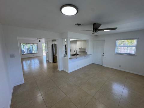 4717 NW 49th Place, Tamarac FL - photo 7 of 21