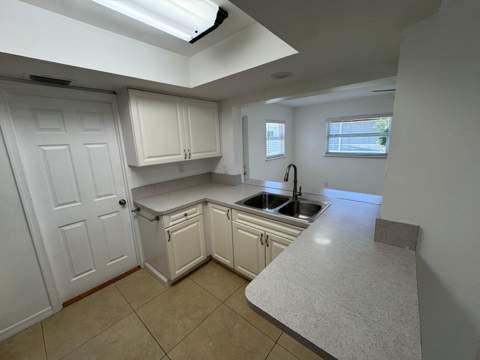 4717 NW 49th Place, Tamarac FL - photo 10 of 21