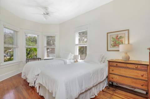 1211 Florida Avenue, West Palm Beach FL - photo 7 of 23