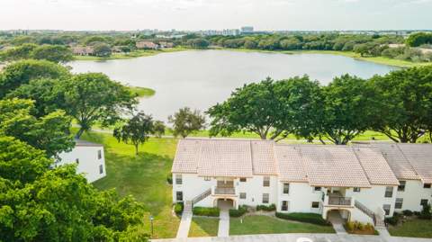 2900 Olivewood Terrace #201, Boca Raton FL - photo 19 of 22