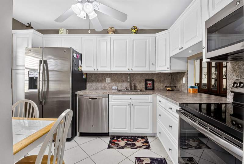 2 bedroom Condominium at 226 Lake Constance Drive #226, Golden Lakes Village Condo B C D, West Palm Beach — photo 4