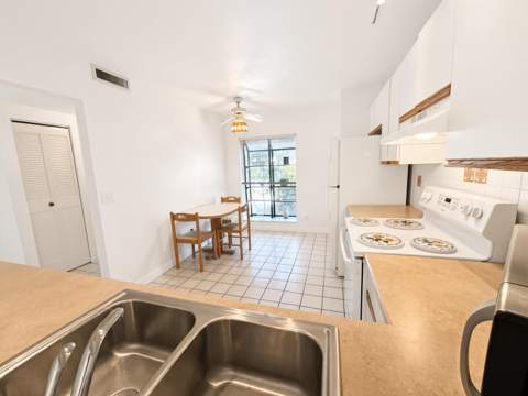 3335 Lucerne Park Drive, Greenacres FL - photo 7 of 22