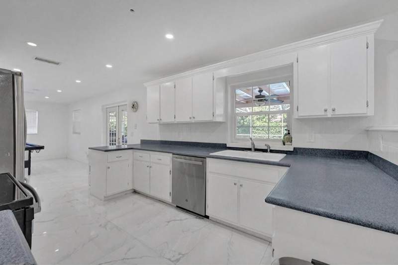4 bedroom Single Family Residence at 2109 NW 87th Terrace, Ramblewood, Coral Springs — photo 4