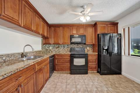 8030 Hampton Boulevard #106, North Lauderdale FL - photo 7 of 35