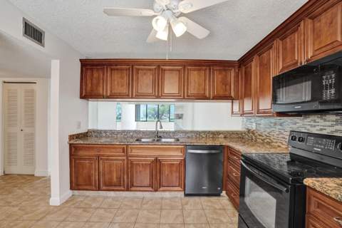 8030 Hampton Boulevard #106, North Lauderdale FL - photo 10 of 35