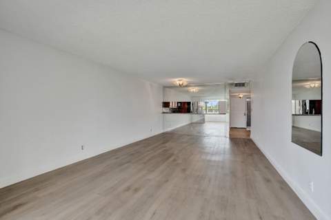 8030 Hampton Boulevard #106, North Lauderdale FL - photo 12 of 35