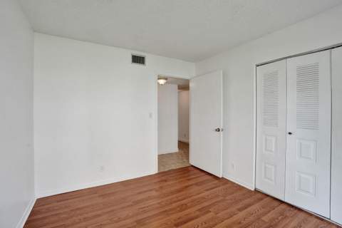 8030 Hampton Boulevard #106, North Lauderdale FL - photo 20 of 35