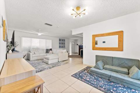 10661 NW 27th Court, Sunrise FL - photo 9 of 47