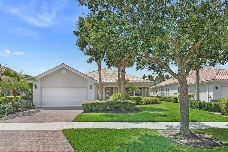 4 bedroom Single Family Residence at 11423 SW Olmstead Drive, The Lakes at Tradition, Port St. Lucie — photo 2