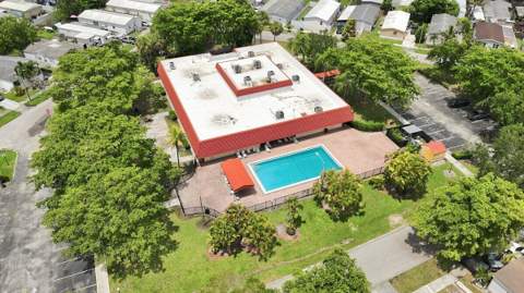 21671 S Heritage Circle, Pembroke Pines FL - photo 6 of 28