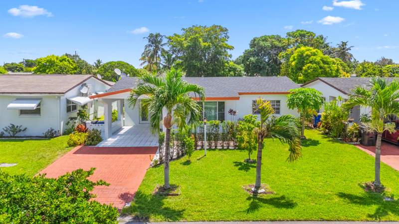 2 bedroom Single Family Residence at 4200 NW 52nd Avenue, Oakland Estates 7th Section, Lauderdale Lakes — photo 2