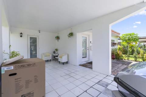 4200 NW 52nd Avenue, Lauderdale Lakes FL - photo 13 of 22