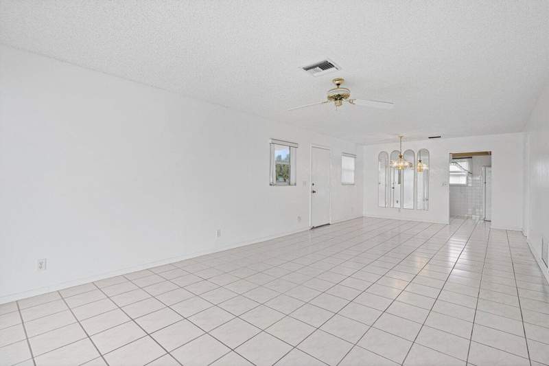 2 bedroom Villa at 121 Mockingbird Lane, Country Manors Condo, Delray Beach — photo 5