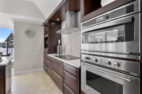 910 Jasmine Drive, Delray Beach FL - photo 10 of 40