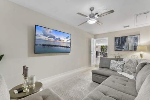 910 Jasmine Drive, Delray Beach FL - photo 21 of 40