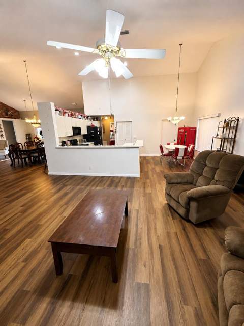 16320 NW 9th Drive, Pembroke Pines FL - photo 7 of 17