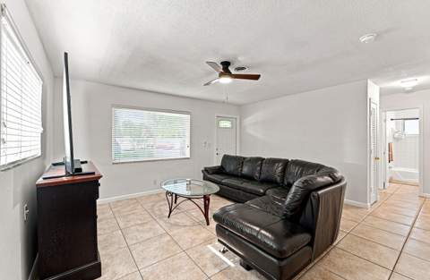 2908 NW 48th Street, Tamarac FL - photo 8 of 39