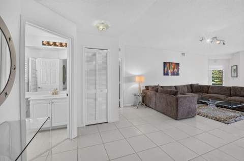 8065 Aberdeen Drive #102, Boynton Beach FL - photo 7 of 77