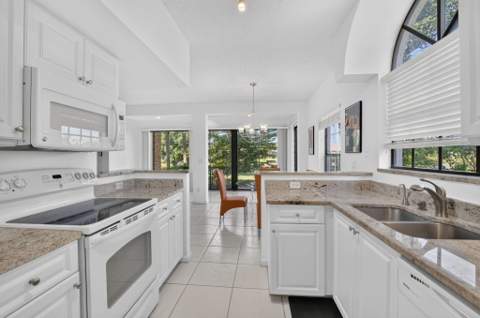 8065 Aberdeen Drive #102, Boynton Beach FL - photo 20 of 77