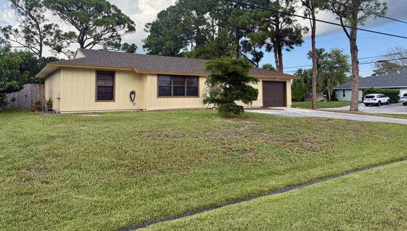 3 bedroom Single Family Residence at 603 SW Todd Avenue, Port St Lucie Section 28, Port St. Lucie — photo 2