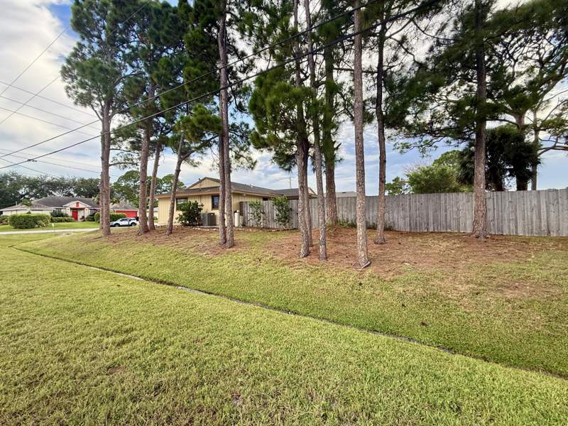 3 bedroom Single Family Residence at 603 SW Todd Avenue, Port St Lucie Section 28, Port St. Lucie — photo 4