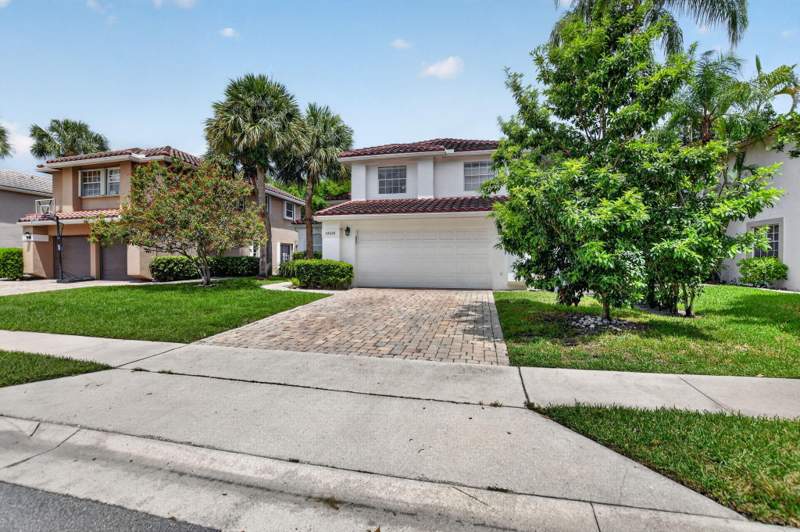 4 bedroom Single Family Residence at 10426 Buena Ventura Drive, Tract D Of Mission Bay, Boca Raton — photo 3