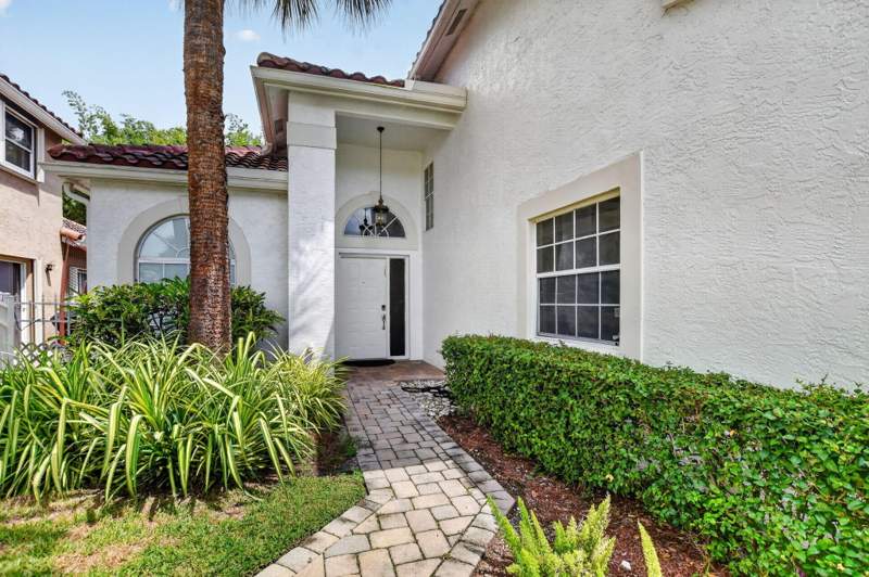 4 bedroom Single Family Residence at 10426 Buena Ventura Drive, Tract D Of Mission Bay, Boca Raton — photo 5