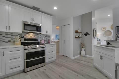 8925 SE Riverfront Terrace, Tequesta FL - photo 13 of 54