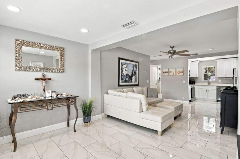 4 bedroom Single Family Residence at 1217 W 32nd Street, Dunbar Terr, Riviera Beach — photo 3