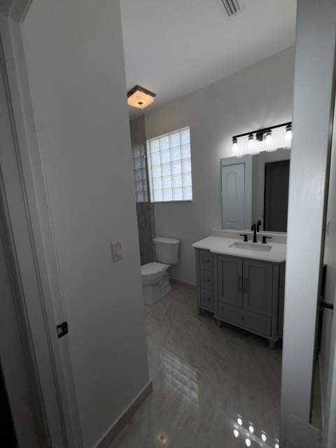 307 Berenger Walk, Royal Palm Beach FL - photo 14 of 50
