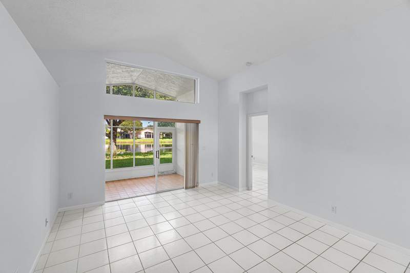 3 bedroom Single Family Residence at 5737 Royal Club Drive, Royal Lakes, Boynton Beach — photo 5