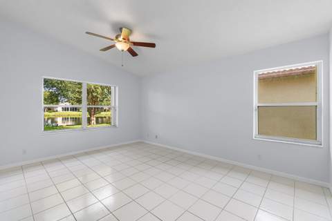 5737 Royal Club Drive, Boynton Beach FL - photo 19 of 42
