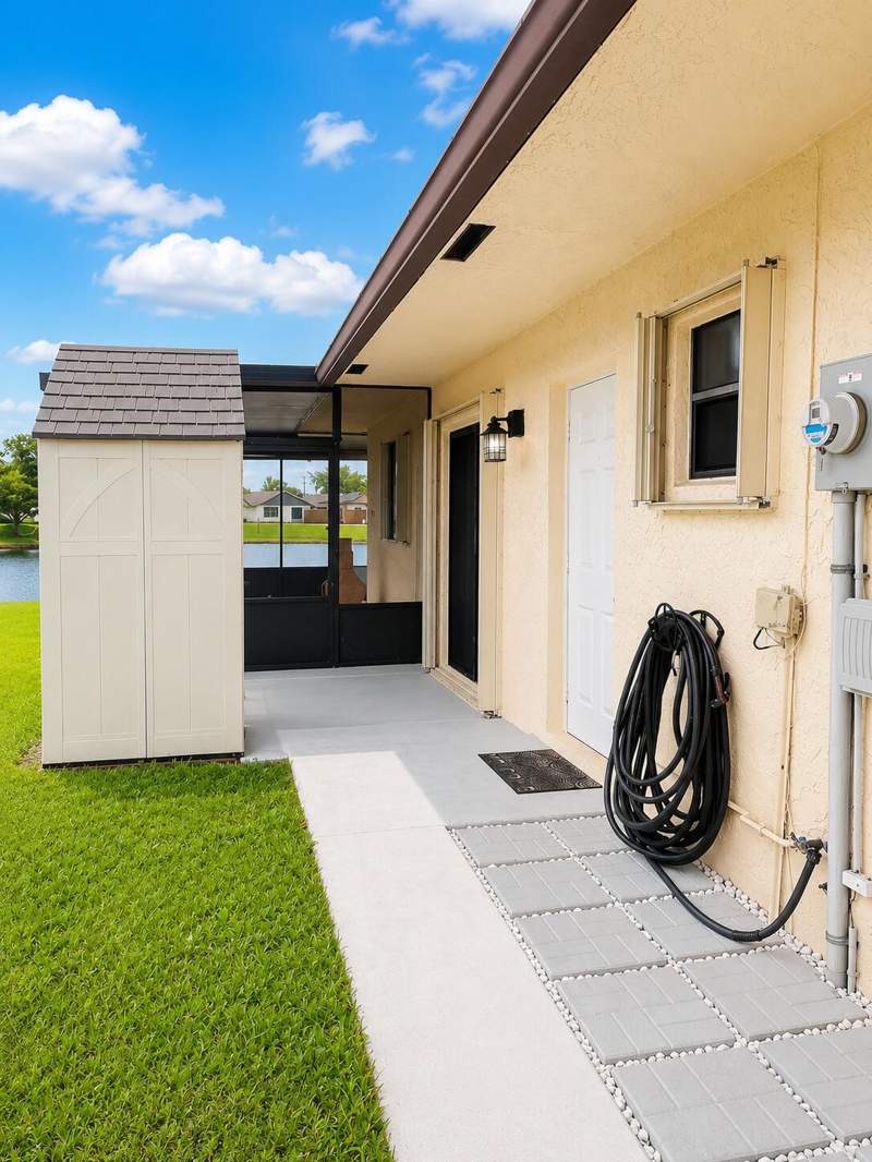 2 bedroom Townhouse at 5318 Garden Hills Circle, Garden Hills Unit Three, West Palm Beach — photo 2