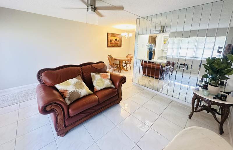 1 bedroom Condominium at 271 Farnham L, Farnham L Condo, Deerfield Beach — photo 3