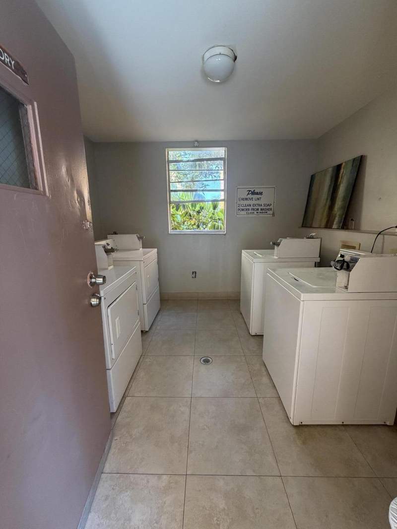 2 bedroom Condominium at 4304 NW 9th Ave #2-3B, Heritage Circle Condo, Deerfield Beach — photo 5