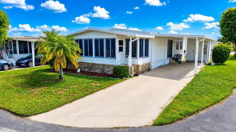 2 bedroom Manufactured Home at 39019 Gayle Bay, Jamaica Bay Mobile Home Co Op, Boynton Beach — photo 2