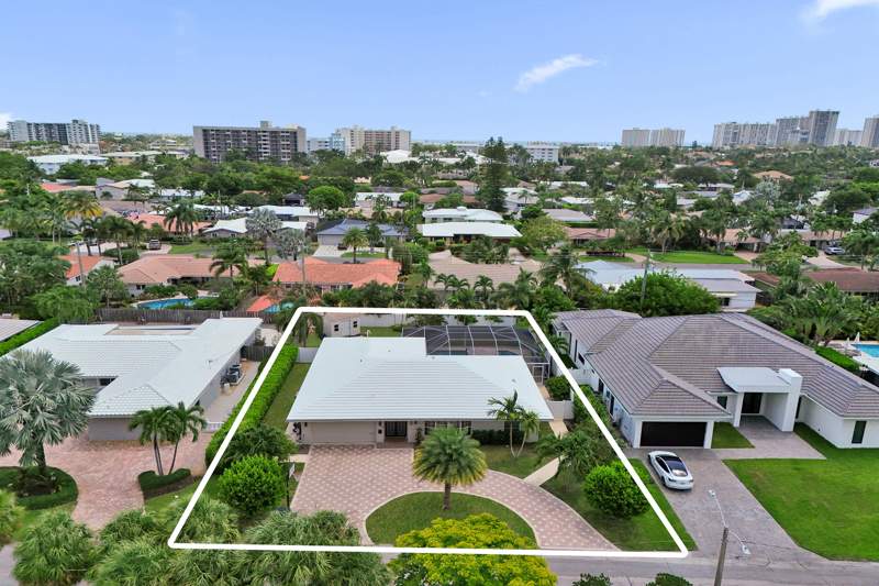 5 bedroom Single Family Residence at 4800 NE 26th Avenue, Coral Ridge Country Club, Fort Lauderdale — photo 2
