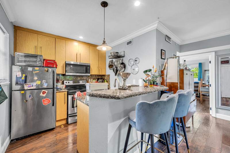 2 bedroom Condominium at 811 NE 14th Place, Middle River Manor Condo, Fort Lauderdale — photo 3